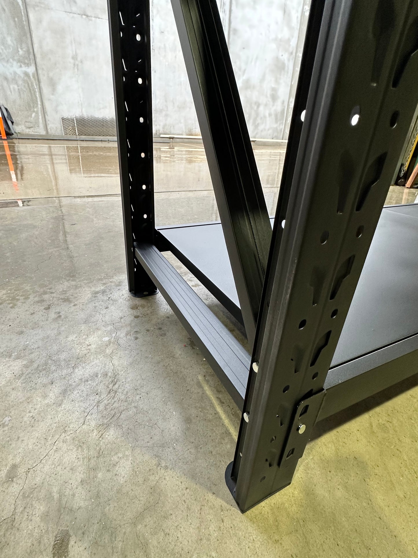 Heavy-Duty Black Shelving Unit - 800kg Capacity, Easy Assembly, Garage Storage